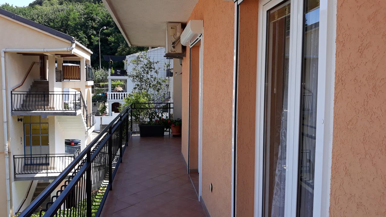 Guesthouse Djacic Budva Zewnętrze zdjęcie